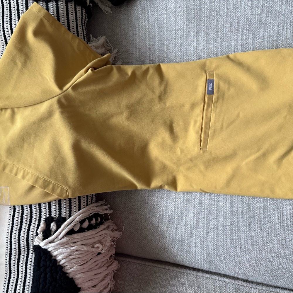 Figs Mustard/ gold scrub top